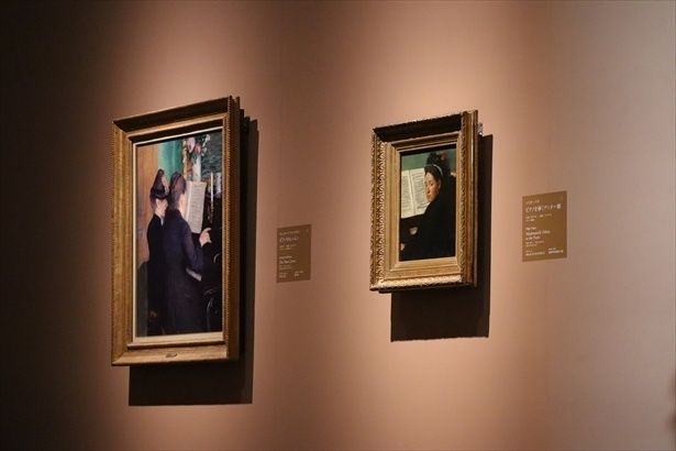 ピアノを弾く女性を描いた作品の共通点と違いも注目ポイント