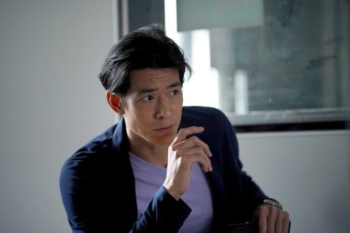 映画『佐藤さんと佐藤さん』より離婚訴訟の依頼人（中島歩）