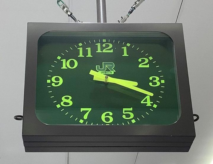 東日本側に住む人間ならだれでも一度は、駅で見たことのある「あれ」が発売されることになりましたよ。