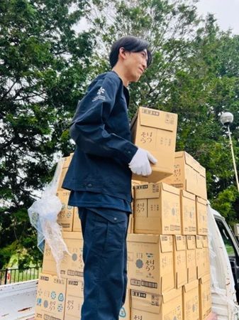 安曇野ミネラルウォーターが、地元高校に備蓄水としてミネラルウォーターを寄贈