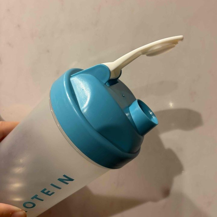 シェイカーの飲み口の写真