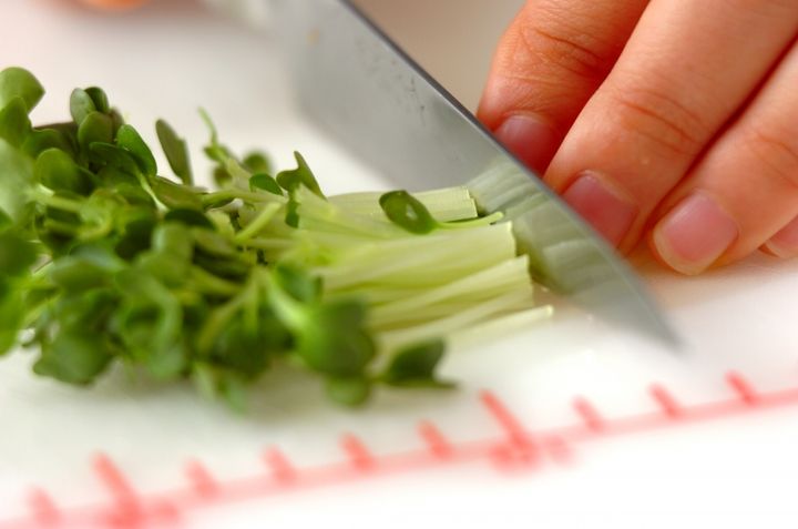 サラダみたいなトマト冷奴の下準備1