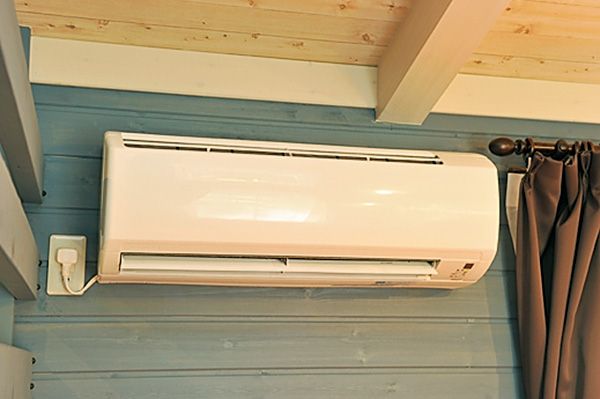 「イワタニが本気出した」カセットガスで手軽に暖炉の炎が楽しめるアイテムが神すぎる！