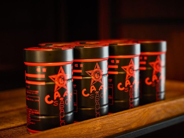 銀座『カフェーパウリスタ 銀座本店』の「赤黒缶」