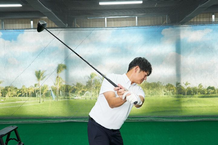 プロのような直進性の高い“強弾道”で飛ばすには!? 秘密は切り返しにあり