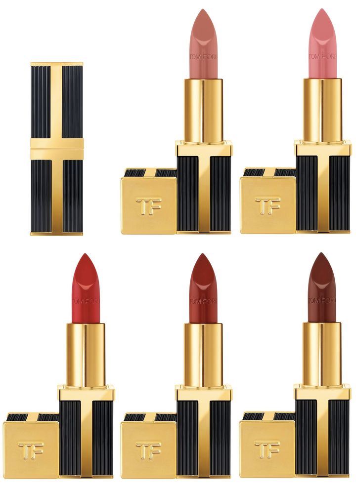 〈上左から〉リザーブ リップ カラー ケース ブラック フルーテッド ケース ￥20,900 リザーブ リップ カラー 56、同 57、〈下左から〉同 16、同 58、同 59 各￥28,270（セット価格・すべて12月5日より限定発売）