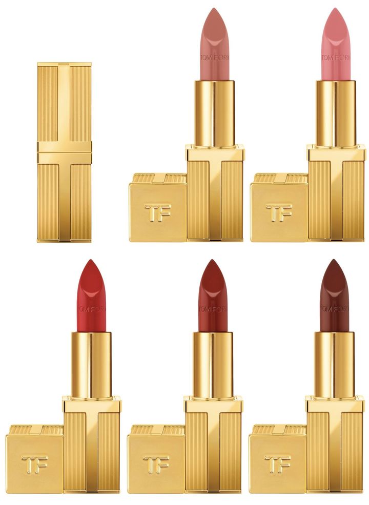 〈上左から〉リザーブ リップ カラー ケース ゴールド フルーテッド ケース ￥20,900 リザーブ リップ カラー 56、同 57、〈下左から〉同 16、同 58、同 59 各￥28,270（セット価格・すべて12月5日より限定発売）