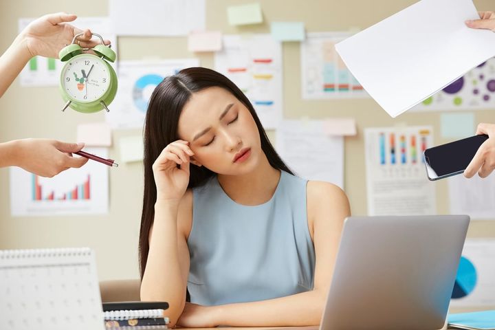 長時間労働が心理に及ぼす影響とは？（画像はイメージ）