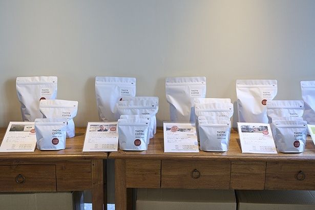 現在の焙煎機の導入と共に豆の販売スペースも拡張し、より幅広い品ぞろえに