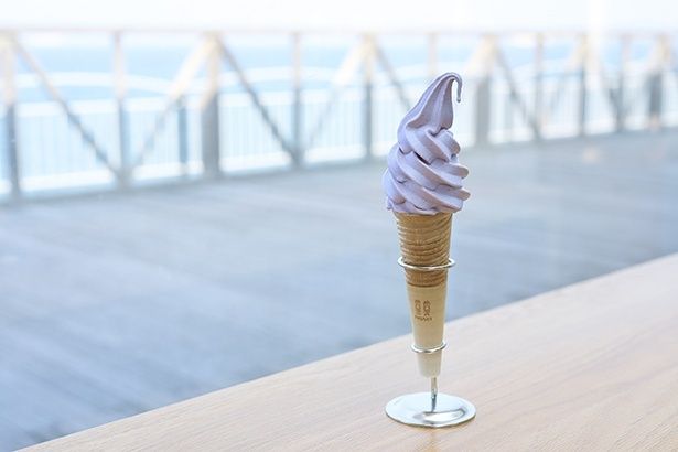 古代米ソフトクリーム572円など、「海と空のカフェ」限定のメニューも好評