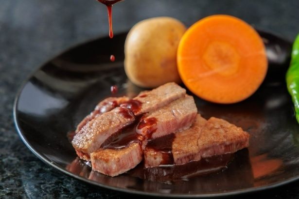 「黒毛和牛フィレ」を赤ワインソースで