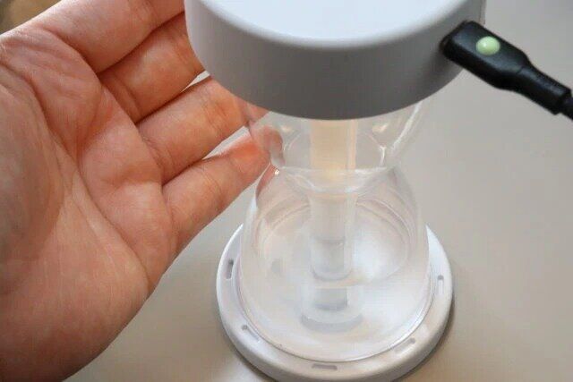 ダイソーの可愛いUSB式加湿器（砂時計型）