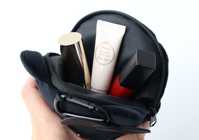 ふわふわフェイスポーチ収納力