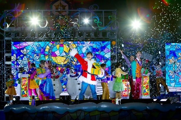 雪が舞い散るなか、みんなで明かりを灯そう