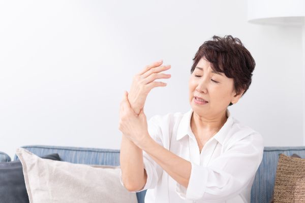 更年期障害による関節痛に似た症状の病気