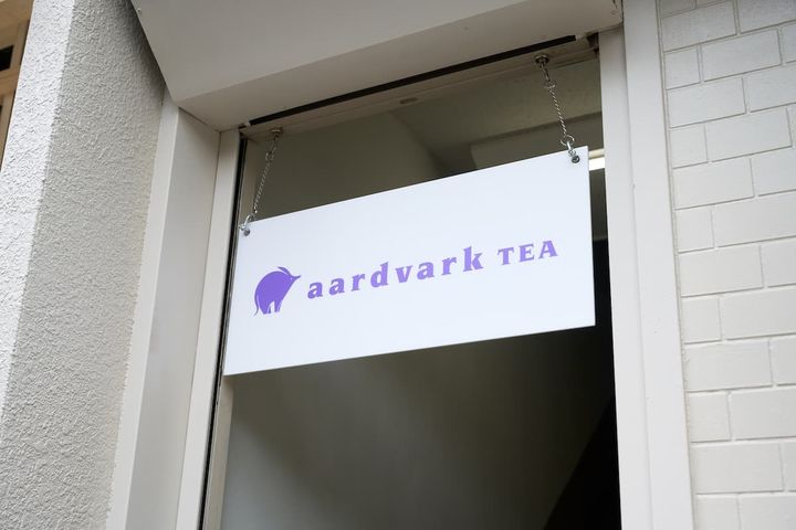  aardvark TEA 東大赤門前の外観