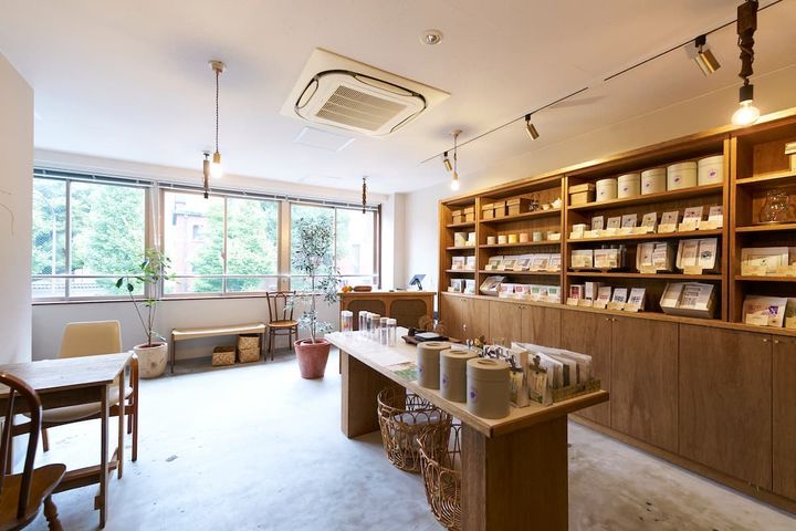 aardvark TEA 東大赤門前の内観