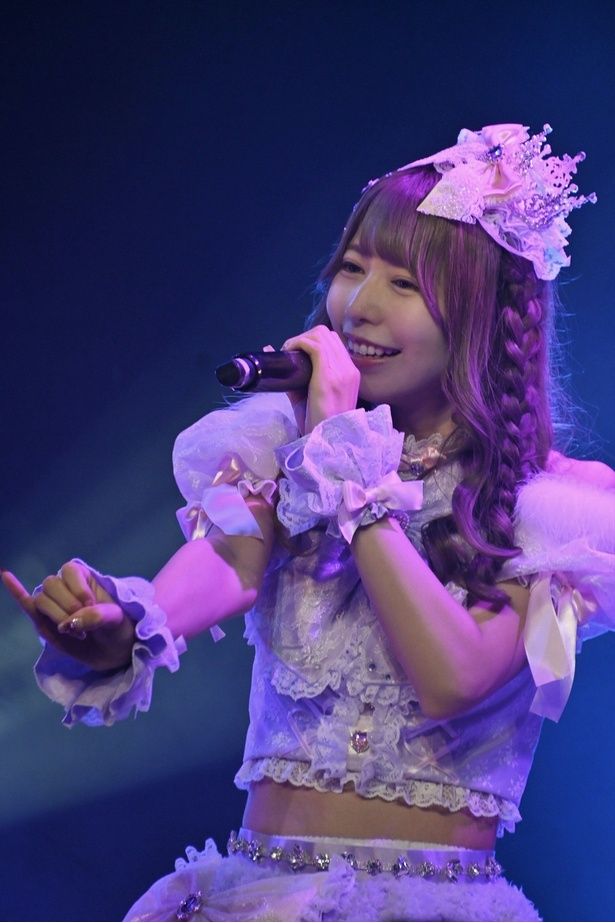 神木彩花さんはアイドル全開、かわいさ満点のパフォーマンスで、川越紗彩さんとの共演を果たした