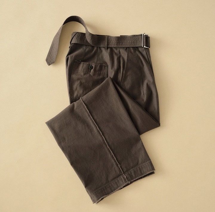 ヨンロクサンのブラウンパンツ