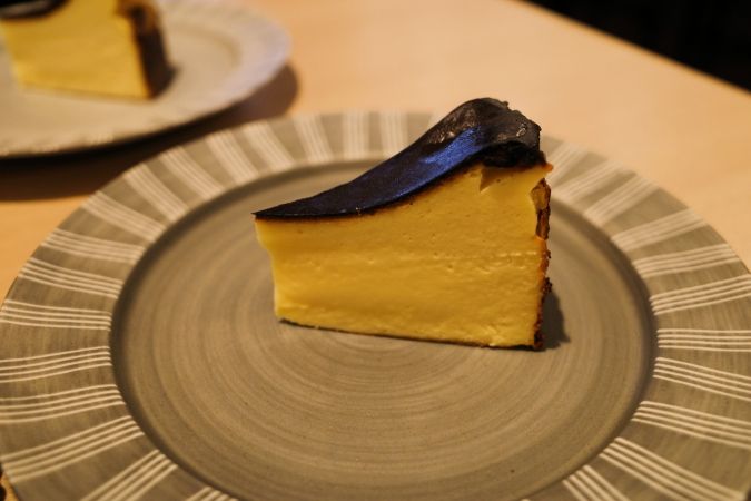 ワイン食堂Vin-Vie バスクチーズケーキ