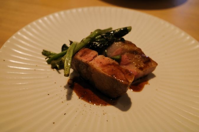 ワイン食堂Vin-Vie 鎌田黒豚のロースト