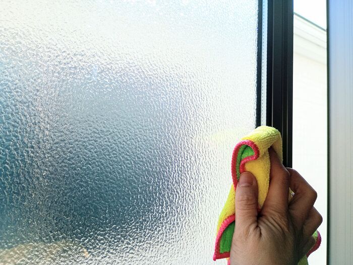 手が届かない『2階の窓』がラクにピカピカになる秘密アイテム登場♡窓掃除が断然スムーズに！