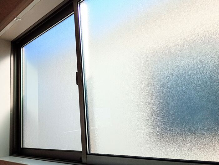 手が届かない『2階の窓』がラクにピカピカになる秘密アイテム登場♡窓掃除が断然スムーズに！