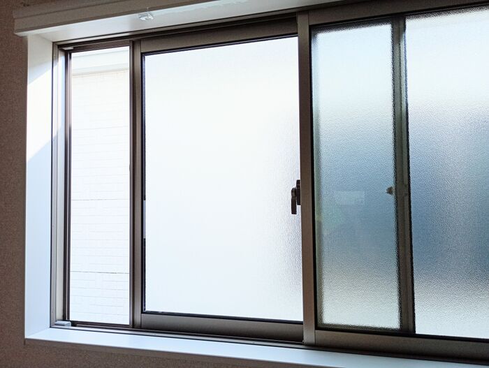 手が届かない『2階の窓』がラクにピカピカになる秘密アイテム登場♡窓掃除が断然スムーズに！