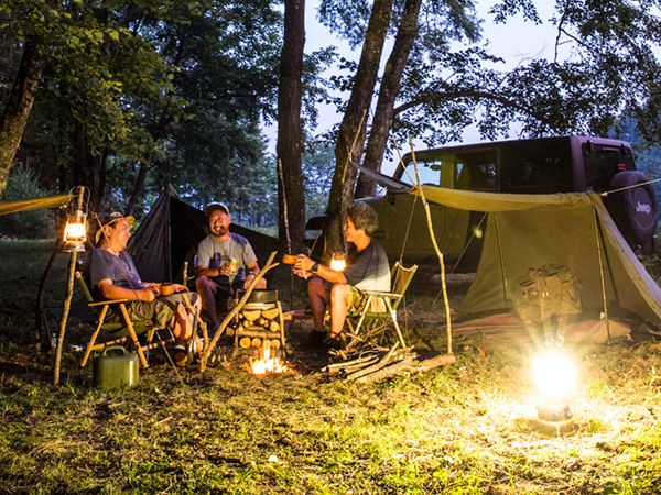 ワークマンの新アイテムが神すぎる！雨も汚れも跳ね返す高見えデニムが買い！