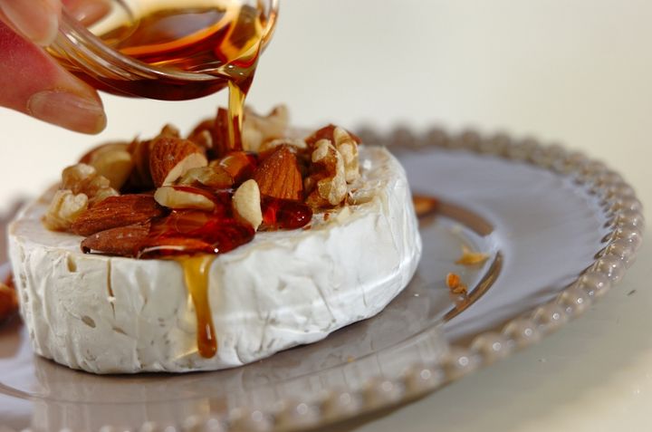 カマンベールのメープルナッツがけの作り方2