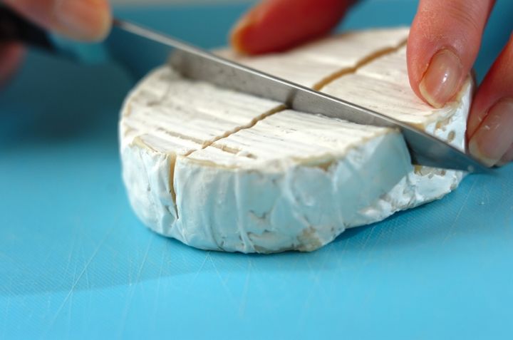 カマンベールのメープルナッツがけの作り方1