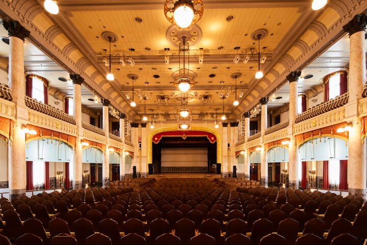 地下1階は見学自由！近代建築のシンボル「大阪市中央公会堂」を見に中之島公園へ