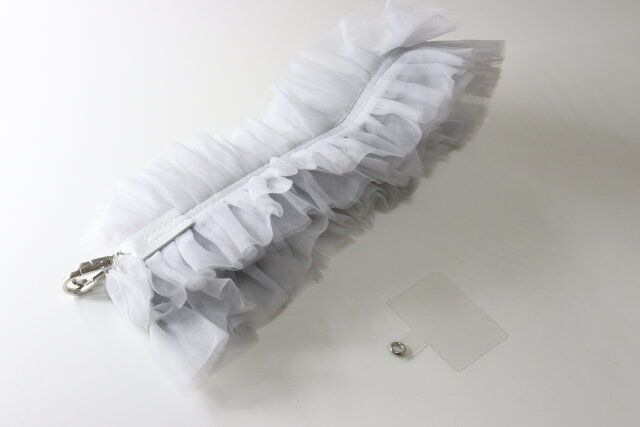 ダイソーの可愛いショルダーストラップ（チュール、シート付き）