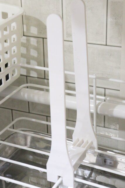 ダイソー 水切りスタンド 装着例