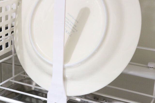 ダイソー 水切りスタンド 装着例 使用例 皿