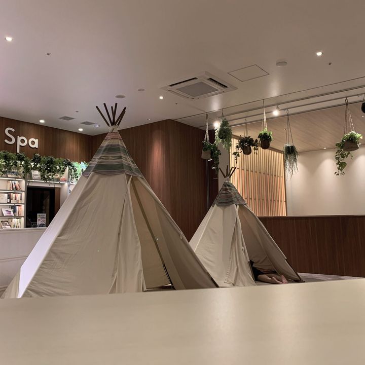 子連れでも楽しめる日帰り温泉、スパメッツァおおたか竜泉寺の湯。BEAMS監修のおしゃれな館内