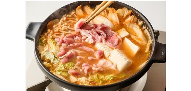 肉は広げ入れたほうが、肉がくっつかず、火が通りやすい （C）もあい かすみ／KADOKAWA