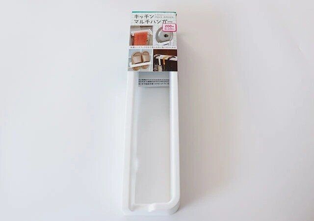 ダイソーのキッチンマルチハンガーのパッケージ