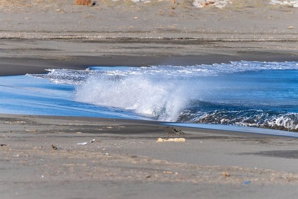 「どうして海の水はしょっぱいの？」謎を解く2つの説とは!? （C）web36／PIXTA