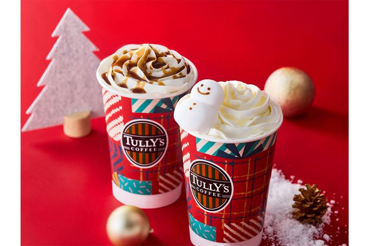 （左）アイリッシュラテ（HOT/ICED）／￥620〜、（右）タリーズスノーマンラテ（HOT/ICED）／￥710（税込み）