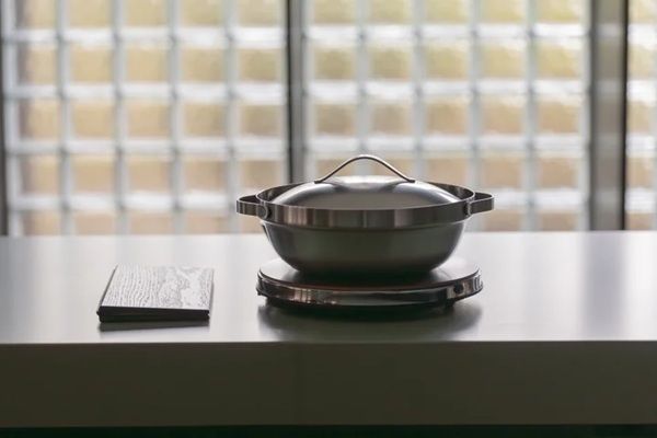 温かみのあるステンレス製の『かこい鍋』が誕生！一年中使える新定番