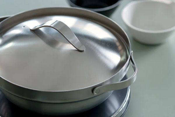 温かみのあるステンレス製の『かこい鍋』が誕生！一年中使える新定番
