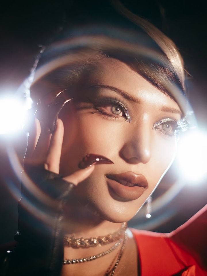 「自分の魅力は摩訶不思議さ」Zutti（ズッチ）が語る“人の常識を超えていく”表現哲学と、妥協しない仕事へのストイックなこだわり