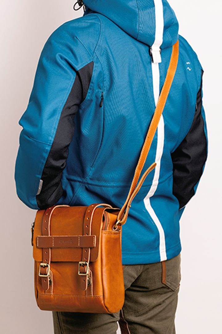 バイクを降りても使える！タンク＆テールバッグとサイバッグが持つ実用性とクラシックな魅力