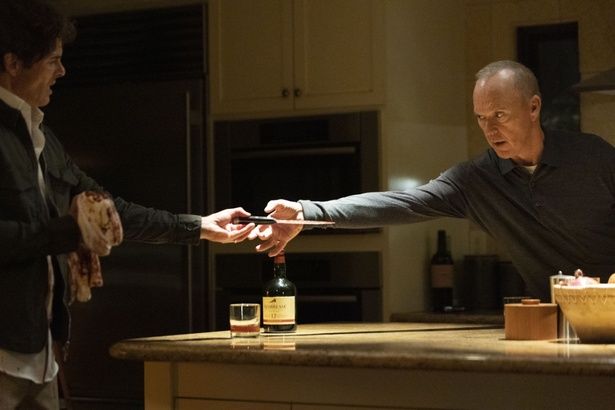 ノックスが、明晰な頭脳と膨大な知識を駆使して計画した“完全犯罪”とは？ [c] 2023 HIDDEN HILL LLC. ALL RIGHTS RESERVED.