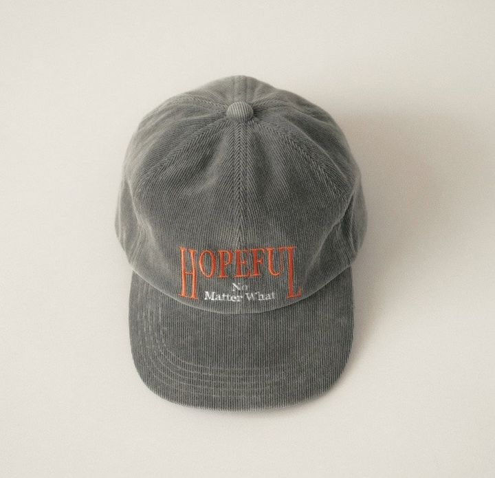 ナイン テイラーのグレーキャップ