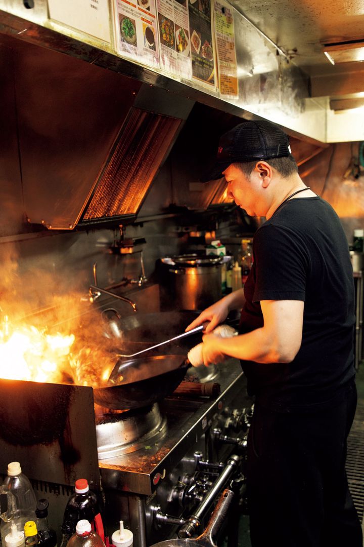 湖南省のレストランで長年経験を積んだシェフ