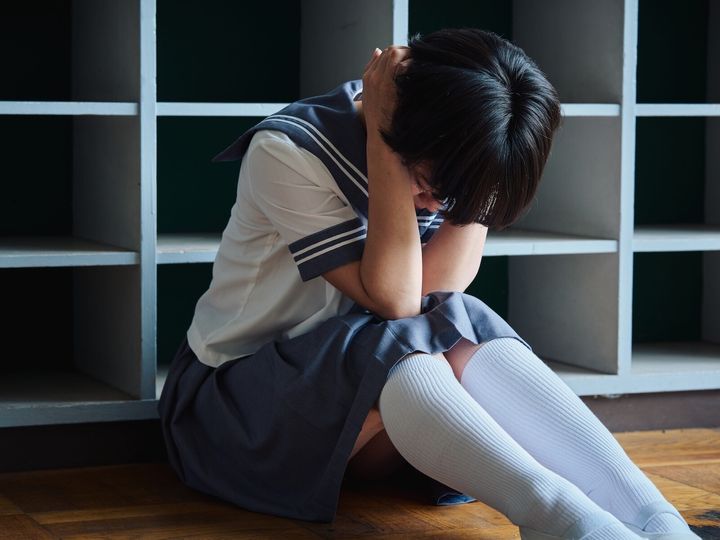 子どもの送迎を代わったり、風邪薬を買って届けたり。37歳女性はママ友と仲よくしようと常に心を砕いてきた。親切にすれば嫌われない、そう思っていた。だが、その思いとは裏腹に、彼女は嫌われてしまう。いったいなぜなのか。※サムネイル画像：PIXTA