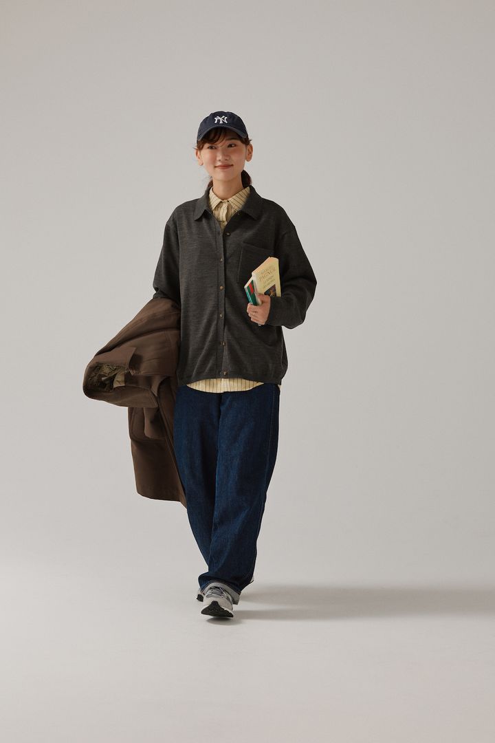 イエローのシャツコーデ2選。ダークトーンが増える今、大活躍！【FUDGE FRIEND おしゃれさんの毎日コーディネート｜UMI】