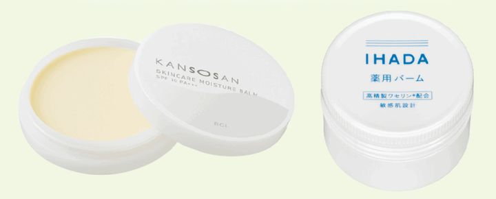 （右）うるおいで肌を守りながら水分の蒸散を抑え、肌荒れ防止有効成分でいたわる。 イハダ 薬用バーム ［医薬部外品］20g ¥1,485（編集部調べ）／資生堂 （左）紫外線カット効果もあり、化粧下地としてもOK。乾燥さん 保湿力スキンケアバーム SPF30･PA+++ 17g ¥1,650／ BCL